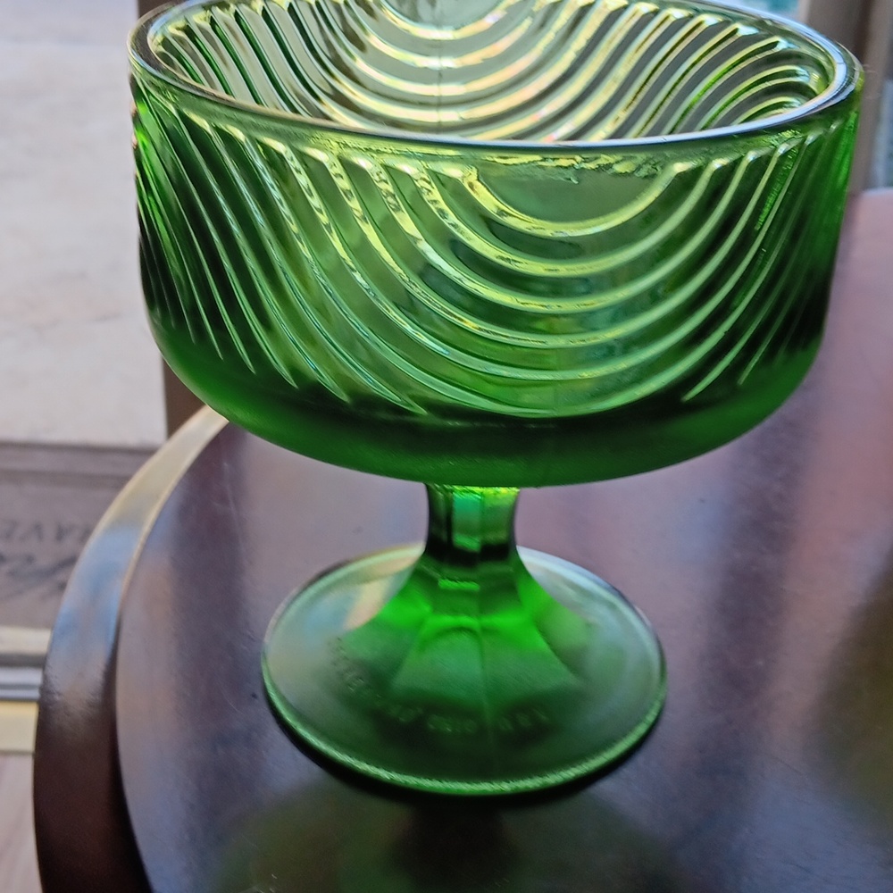 Vintage EO Brody Company candy dish